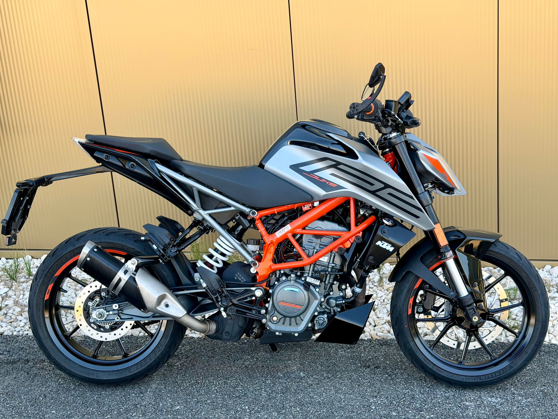 KTM 125 Duke-image-3