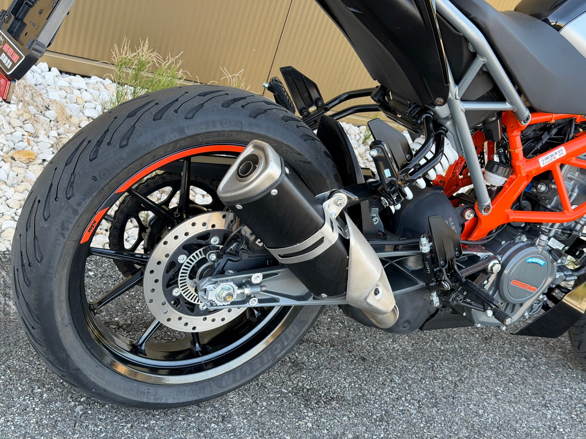 KTM 125 Duke-image-6