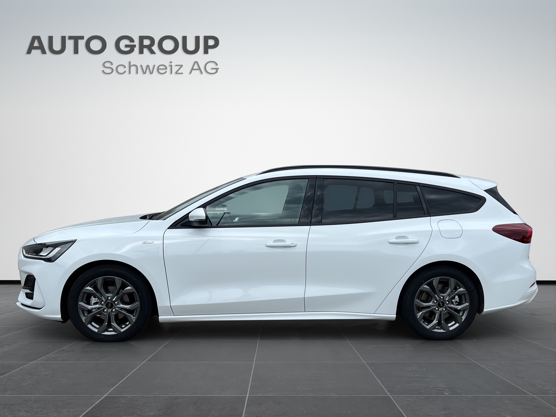 FORD Focus 1.0 MHEV ST-Line Style Automat LEASING AB 348.81 CHF / MONAT-showroom-element-1