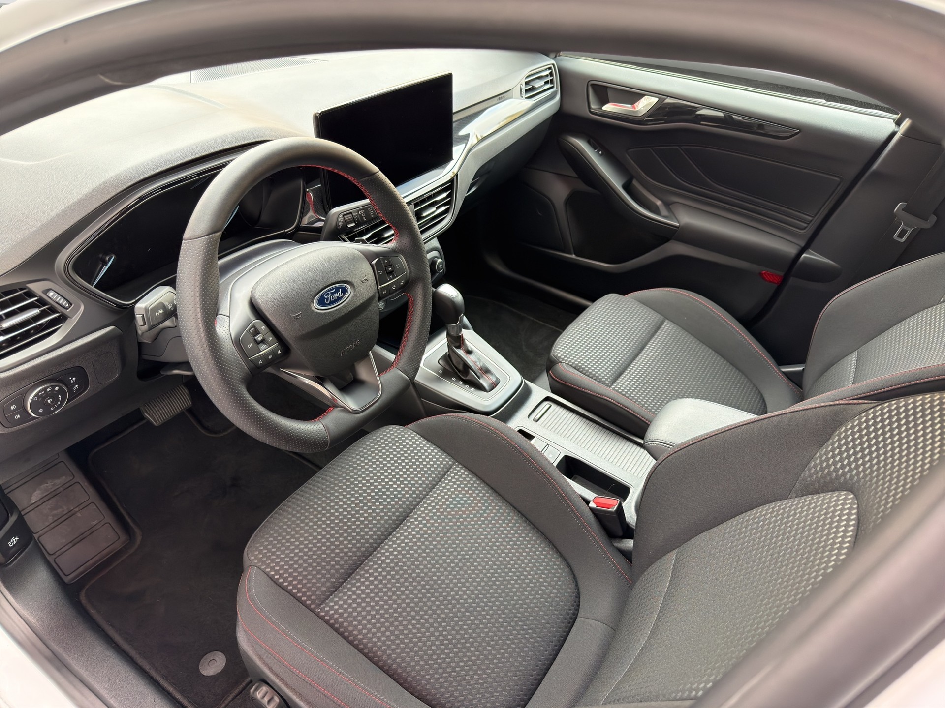 FORD Focus 1.0 MHEV ST-Line Style Automat LEASING AB 348.81 CHF / MONAT-image-5