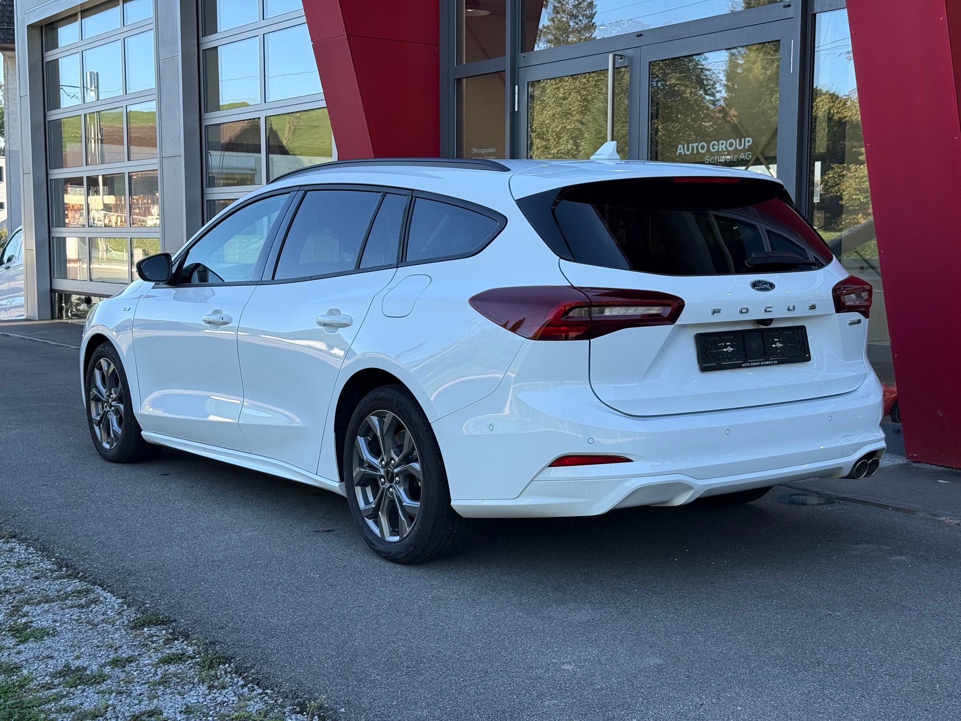 FORD Focus 1.0 MHEV ST-Line Style Automat LEASING AB 348.81 CHF / MONAT-showroom-element-2
