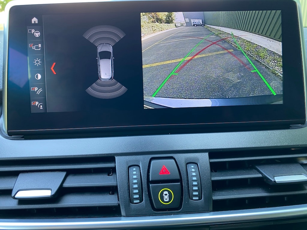 BMW 218d xDrive Active Tourer Steptronic Sport Line-image-10
