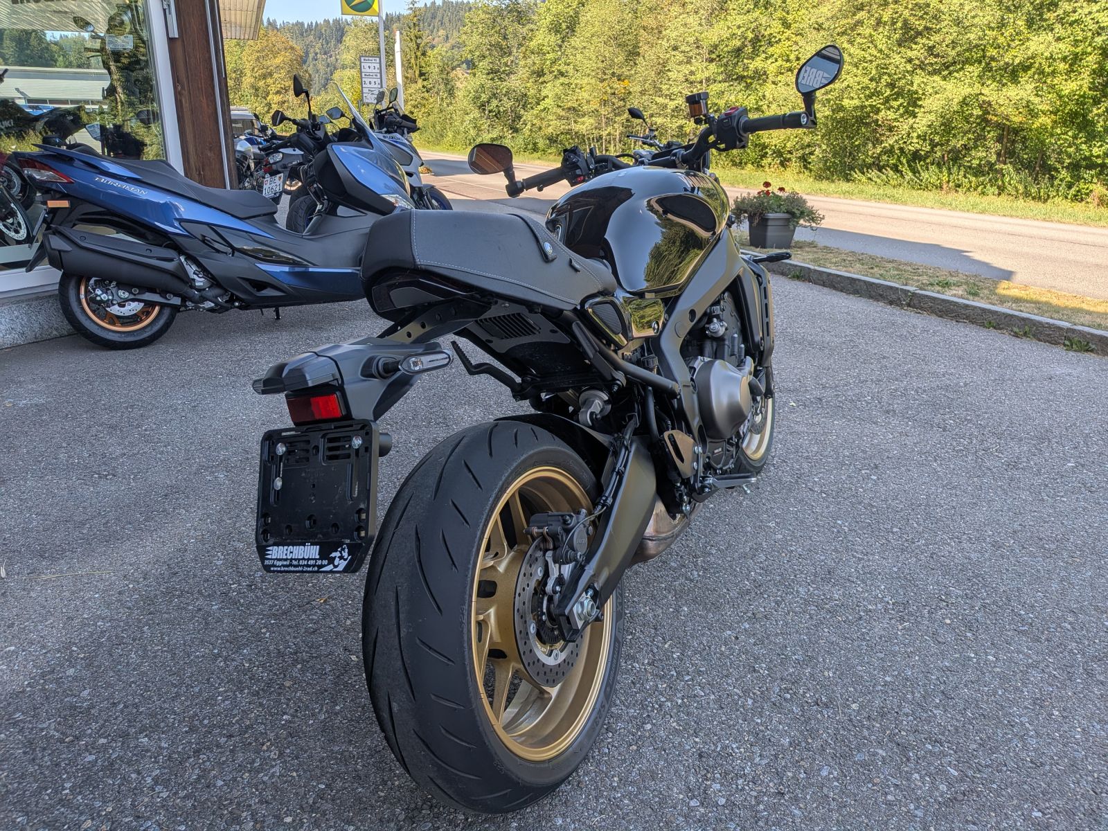 YAMAHA XSR 900-image-5
