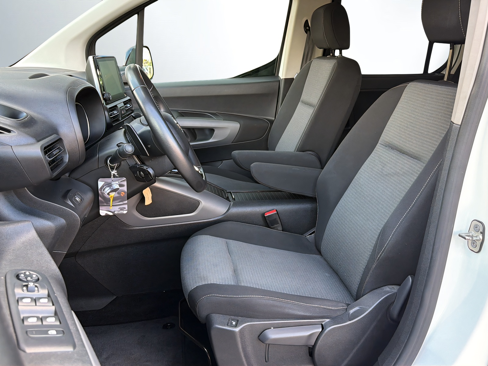 TOYOTA Proace City Verso 1.2 Trend Medium Automatik-showroom-element-3