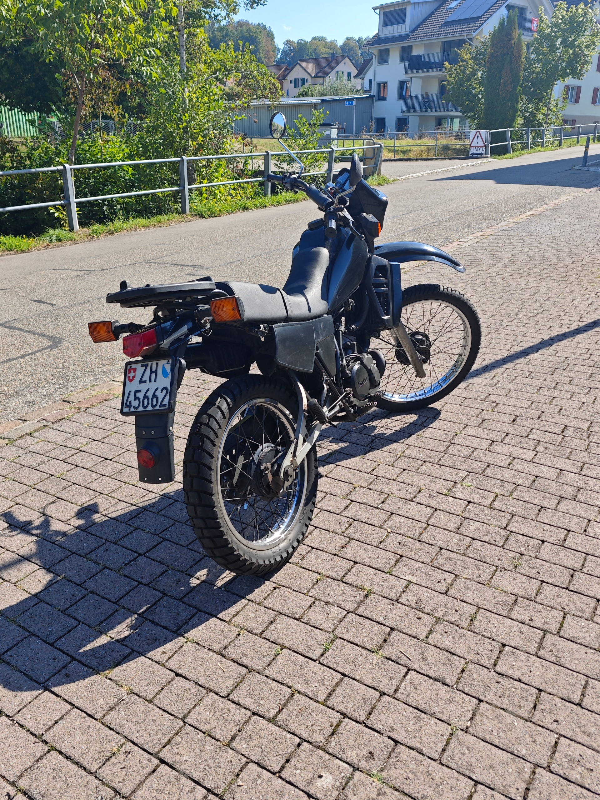 YAMAHA DT 125 LC Special-image-1