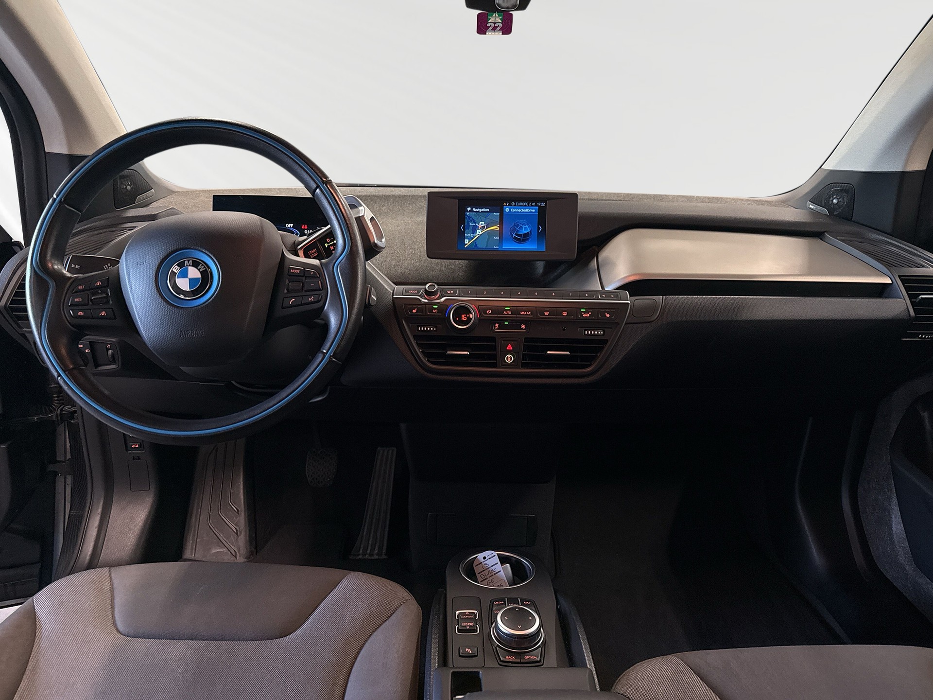 BMW i3 (120Ah)-image-5