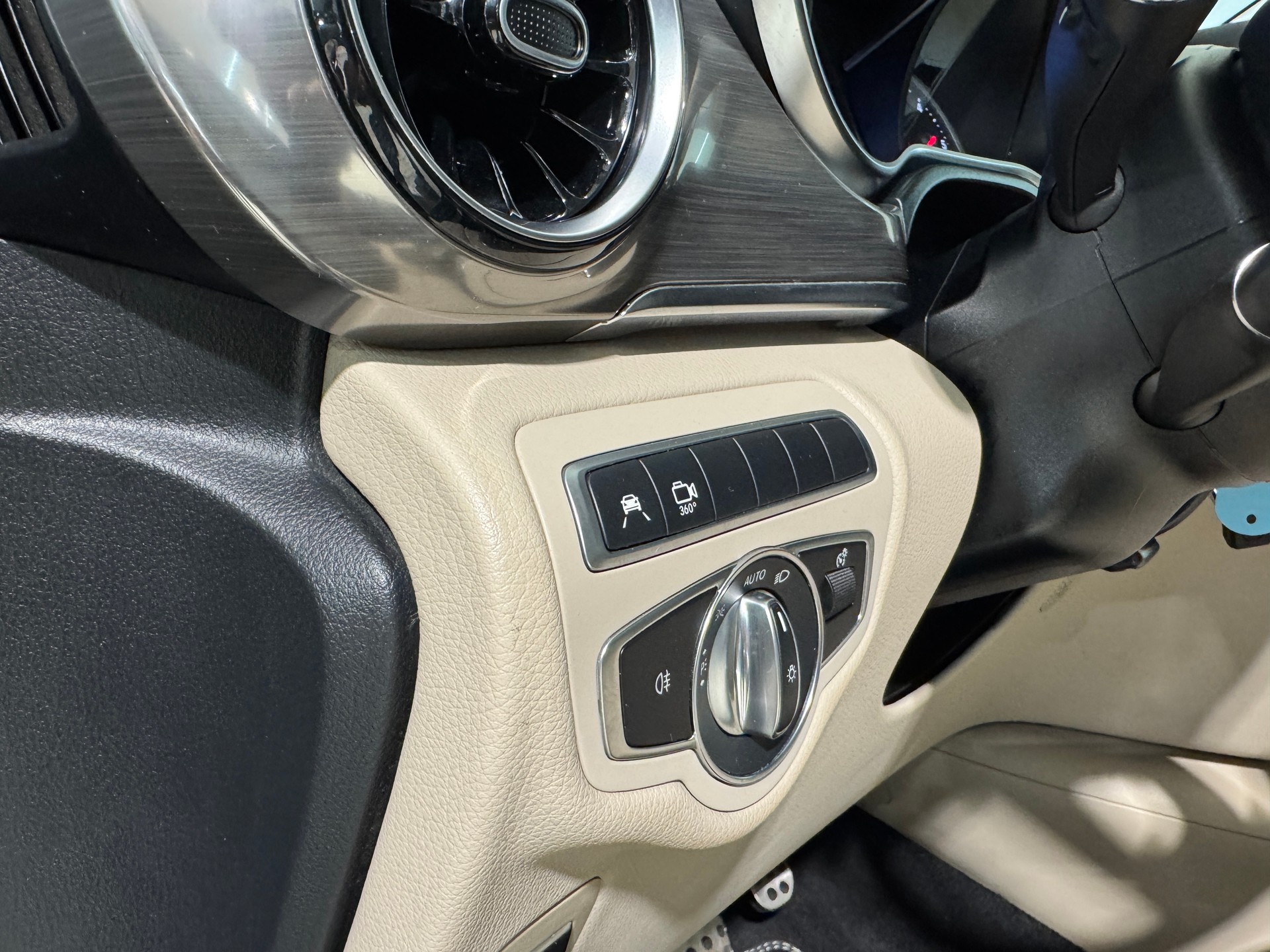 MERCEDES-BENZ V 250 d lang Exclusive 9G-Tronic-image-19