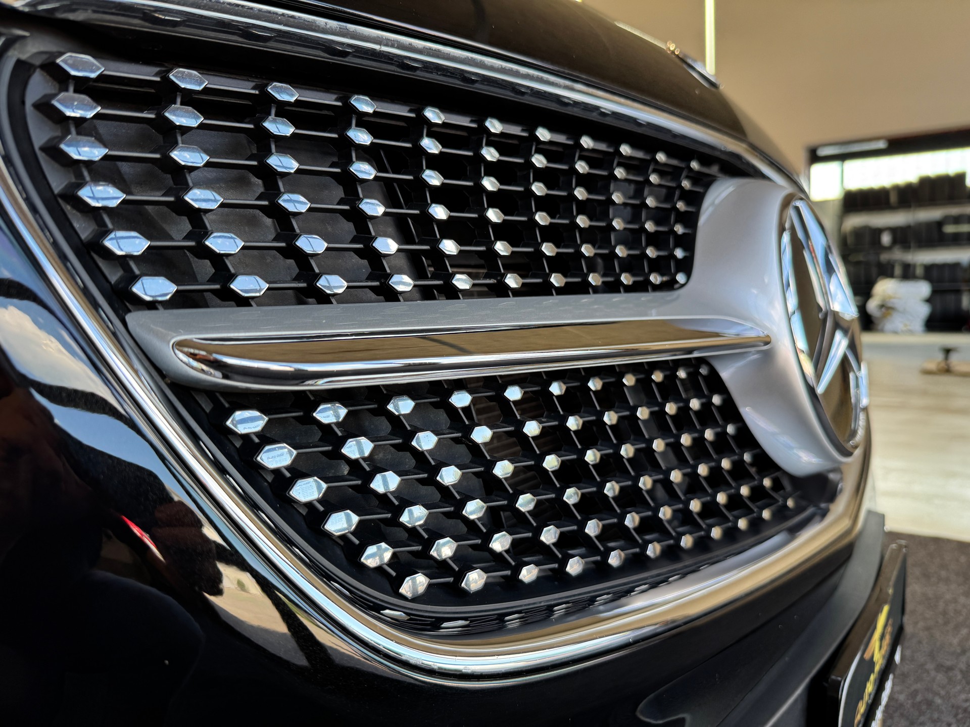 MERCEDES-BENZ V 250 d lang Exclusive 9G-Tronic-image-9
