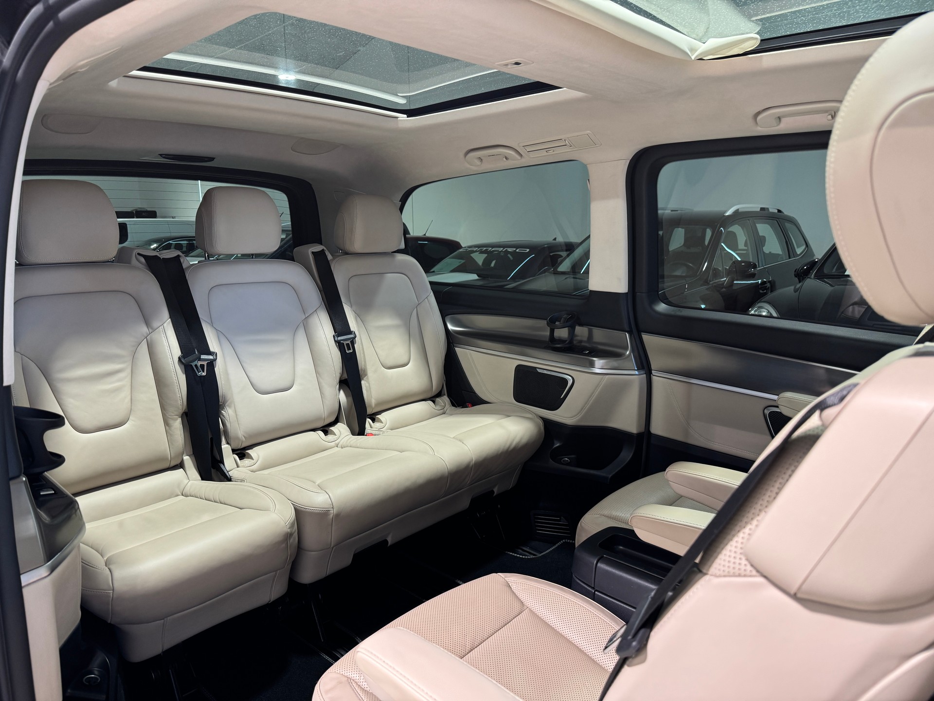 MERCEDES-BENZ V 250 d lang Exclusive 9G-Tronic-image-15