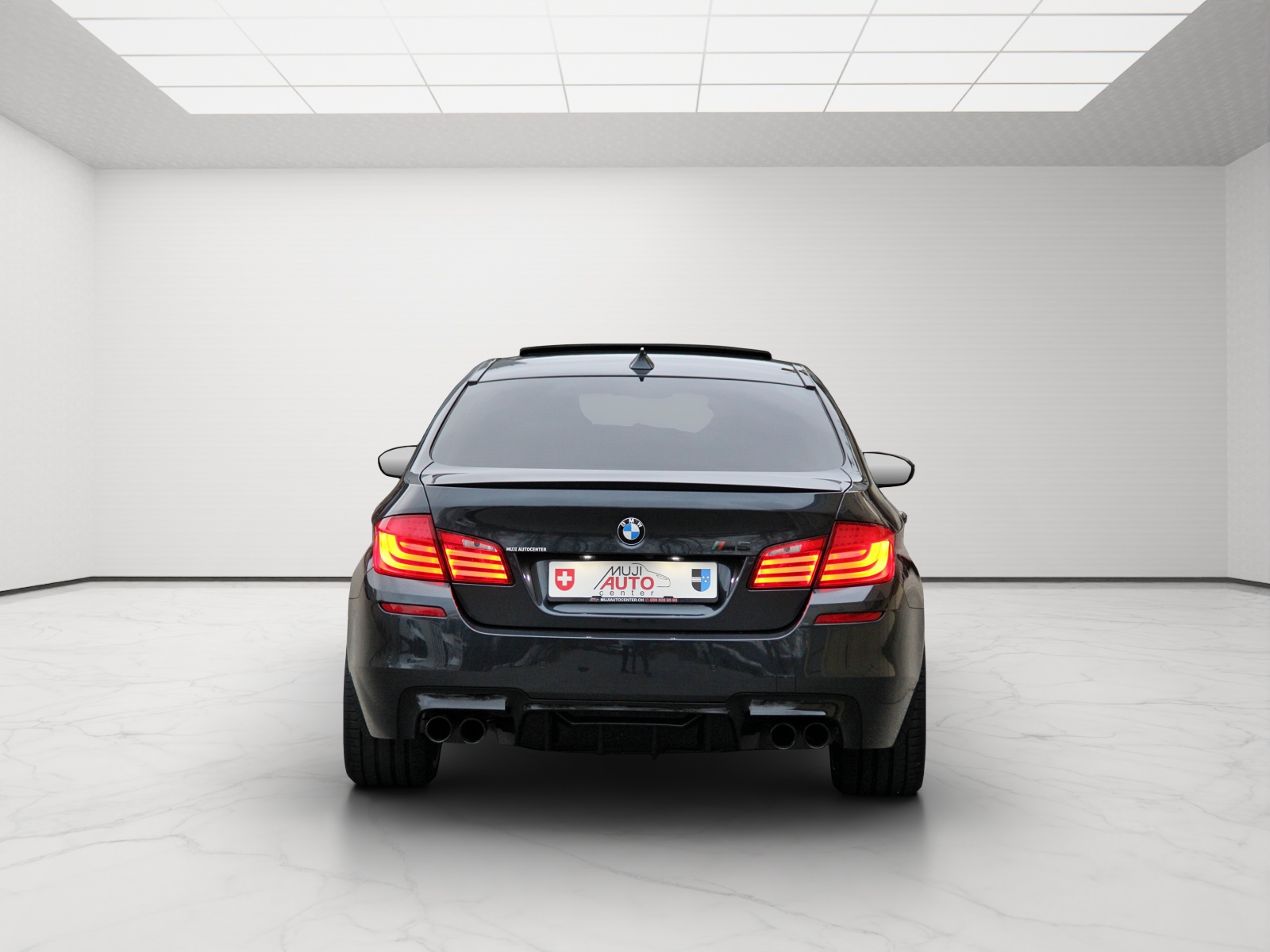 BMW M5 Competition Drivelogic-showroom-element-3