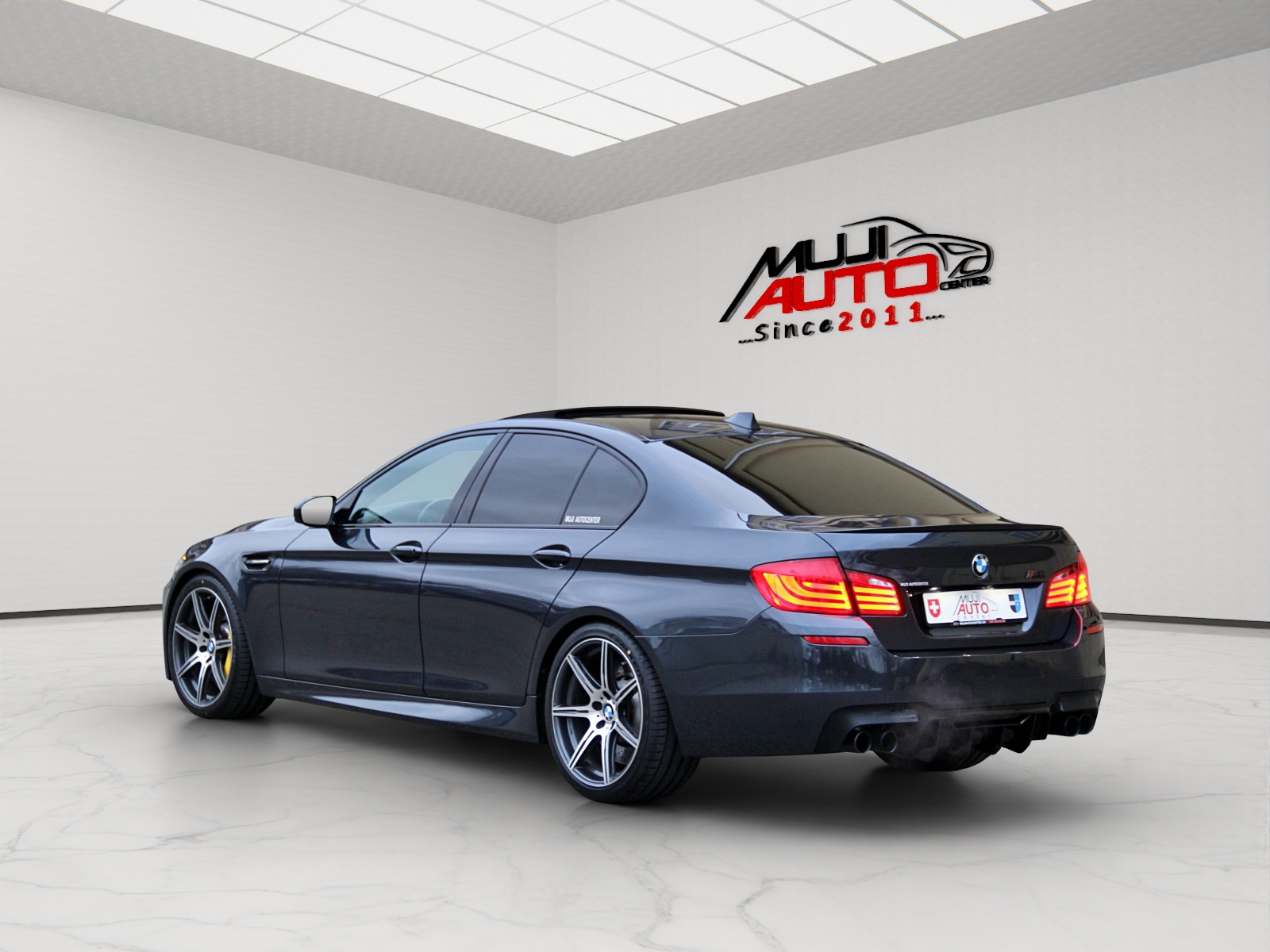 BMW M5 Competition Drivelogic-showroom-element-2