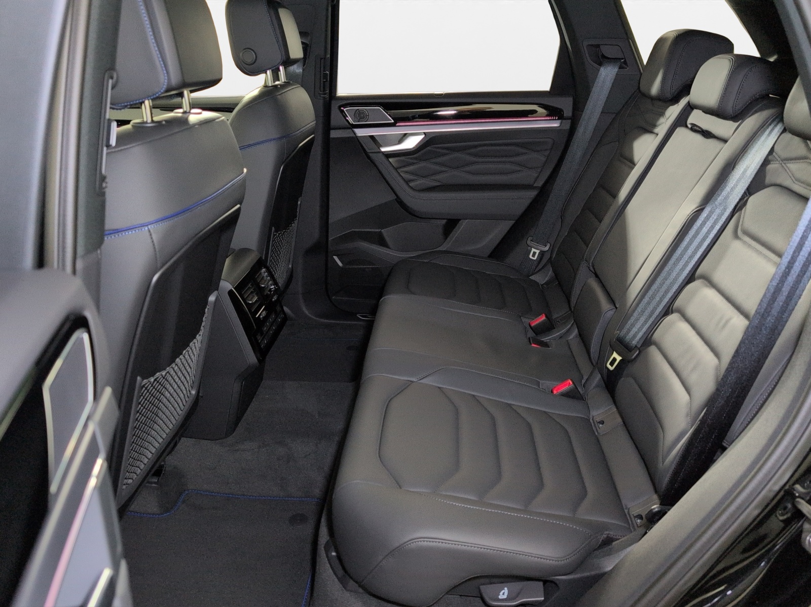 VW Touareg 3.0 TSI eHybrid United Tiptronic-image-7