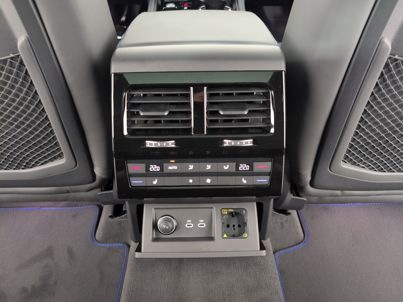 VW Touareg 3.0 TSI eHybrid United Tiptronic-image-18