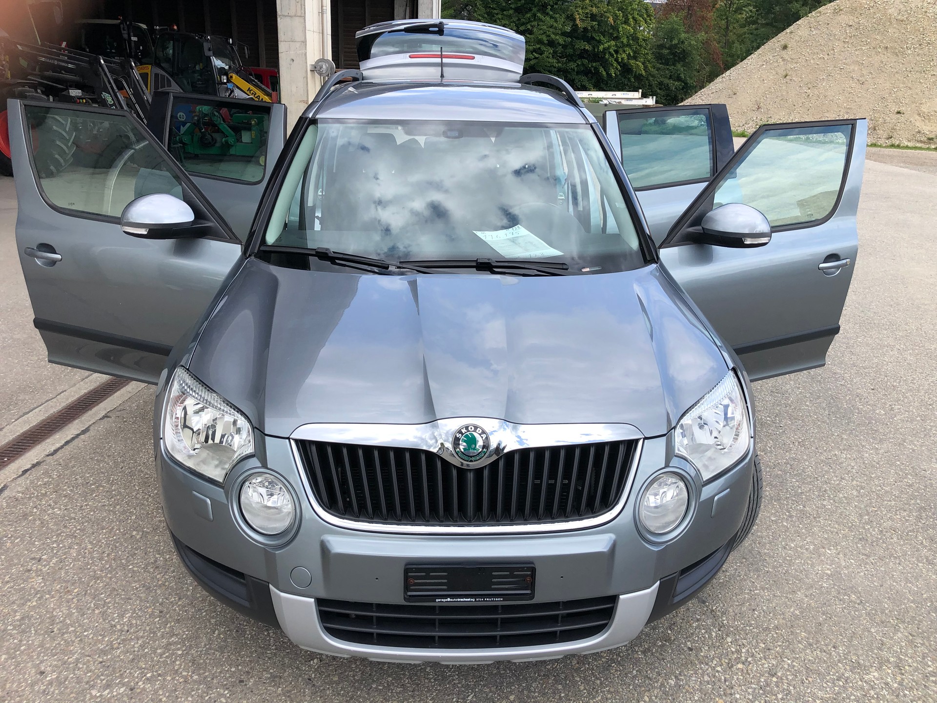 SKODA Yeti 1.4 TSI Ambition-image-12