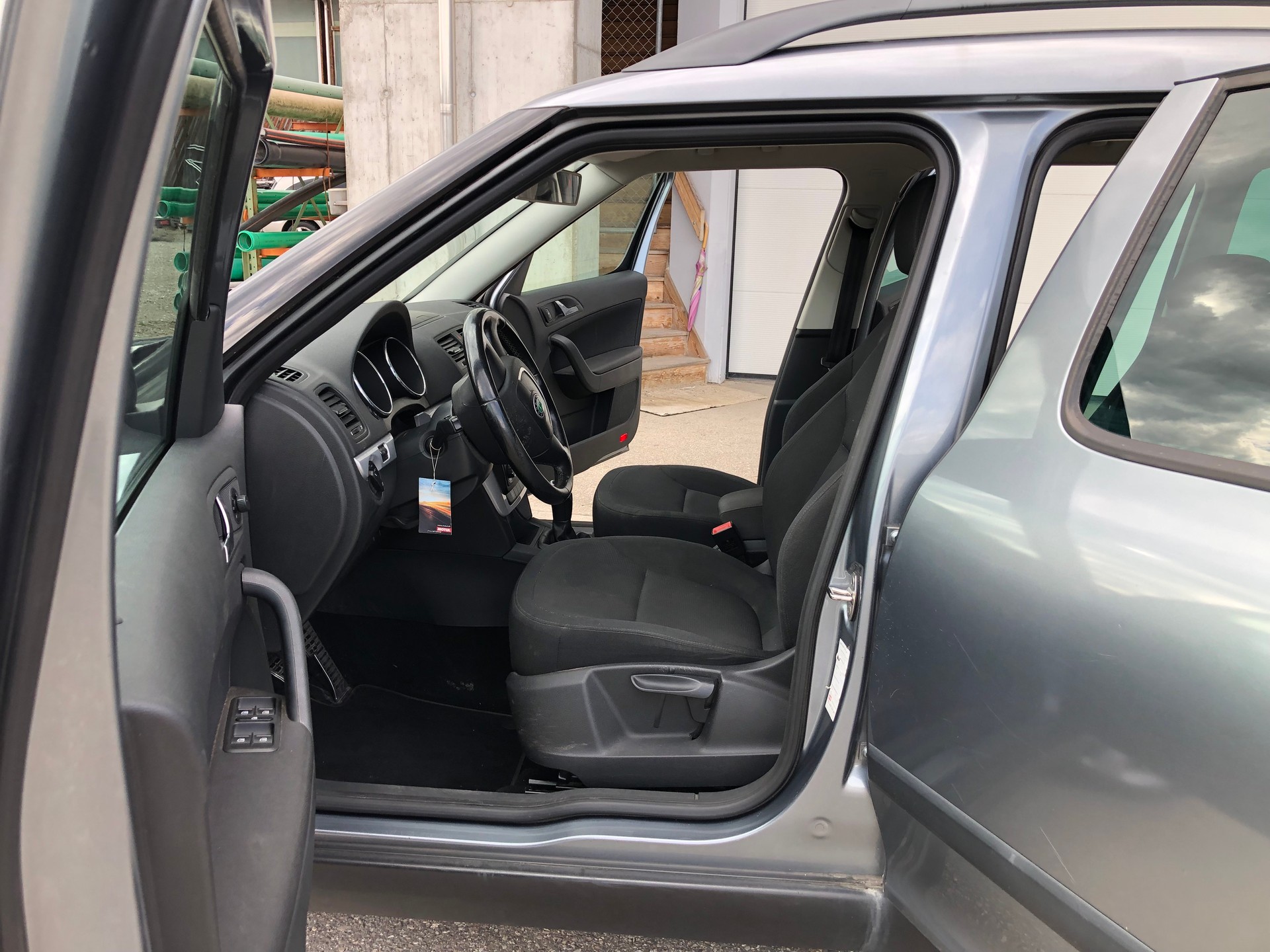 SKODA Yeti 1.4 TSI Ambition-image-7
