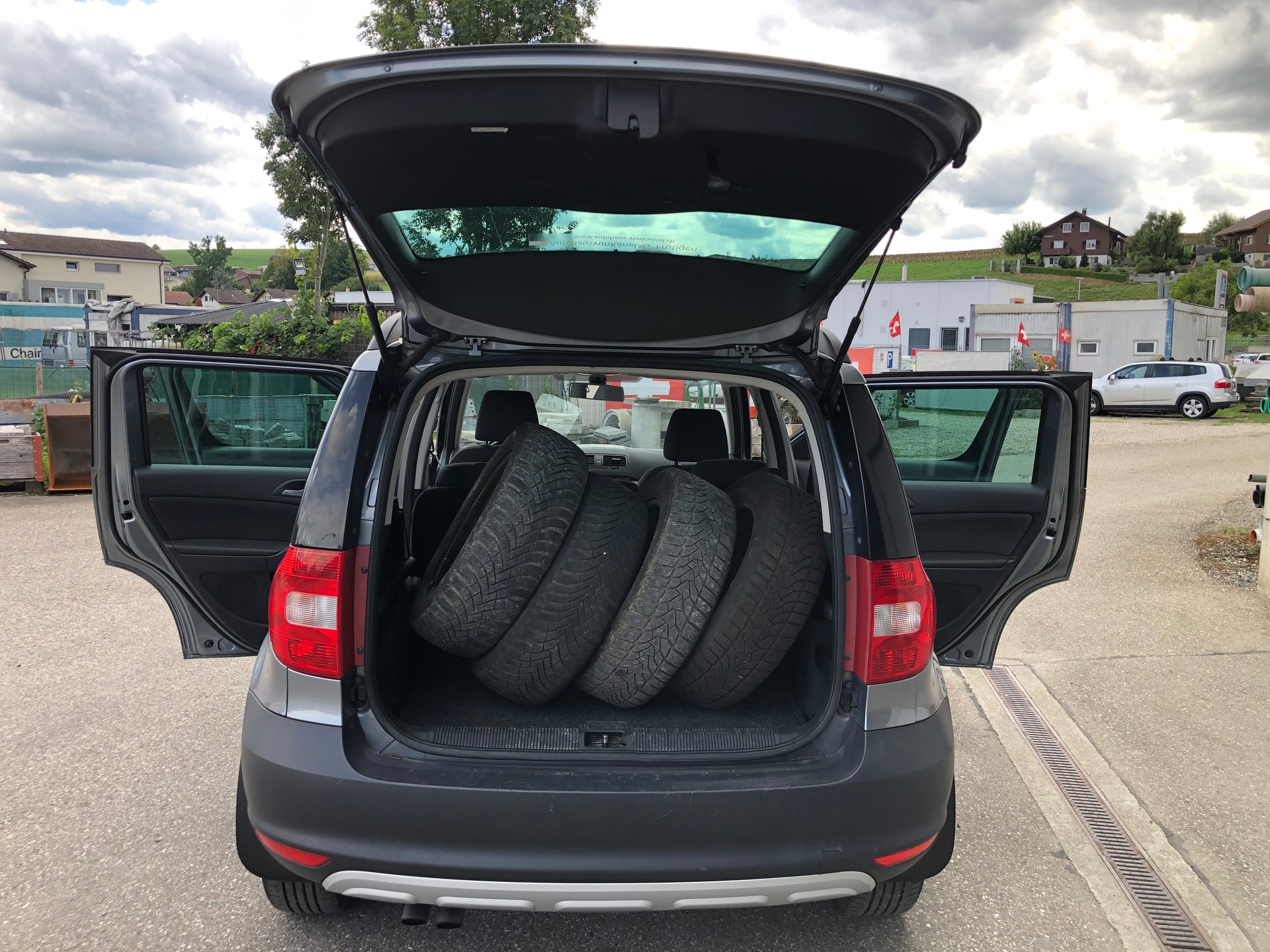 SKODA Yeti 1.4 TSI Ambition-image-10