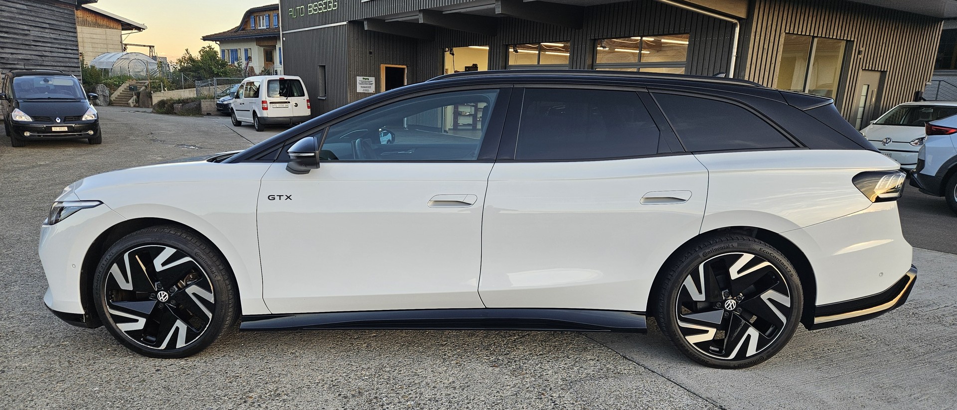VW ID.7 Tourer GTX 86 kWh United 4 Motion mit Anhängerkupplung-image-4