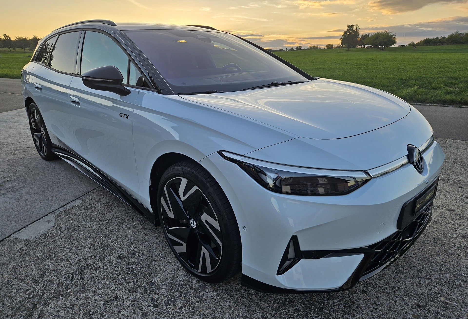 VW ID.7 Tourer GTX 86 kWh United 4 Motion mit Anhängerkupplung