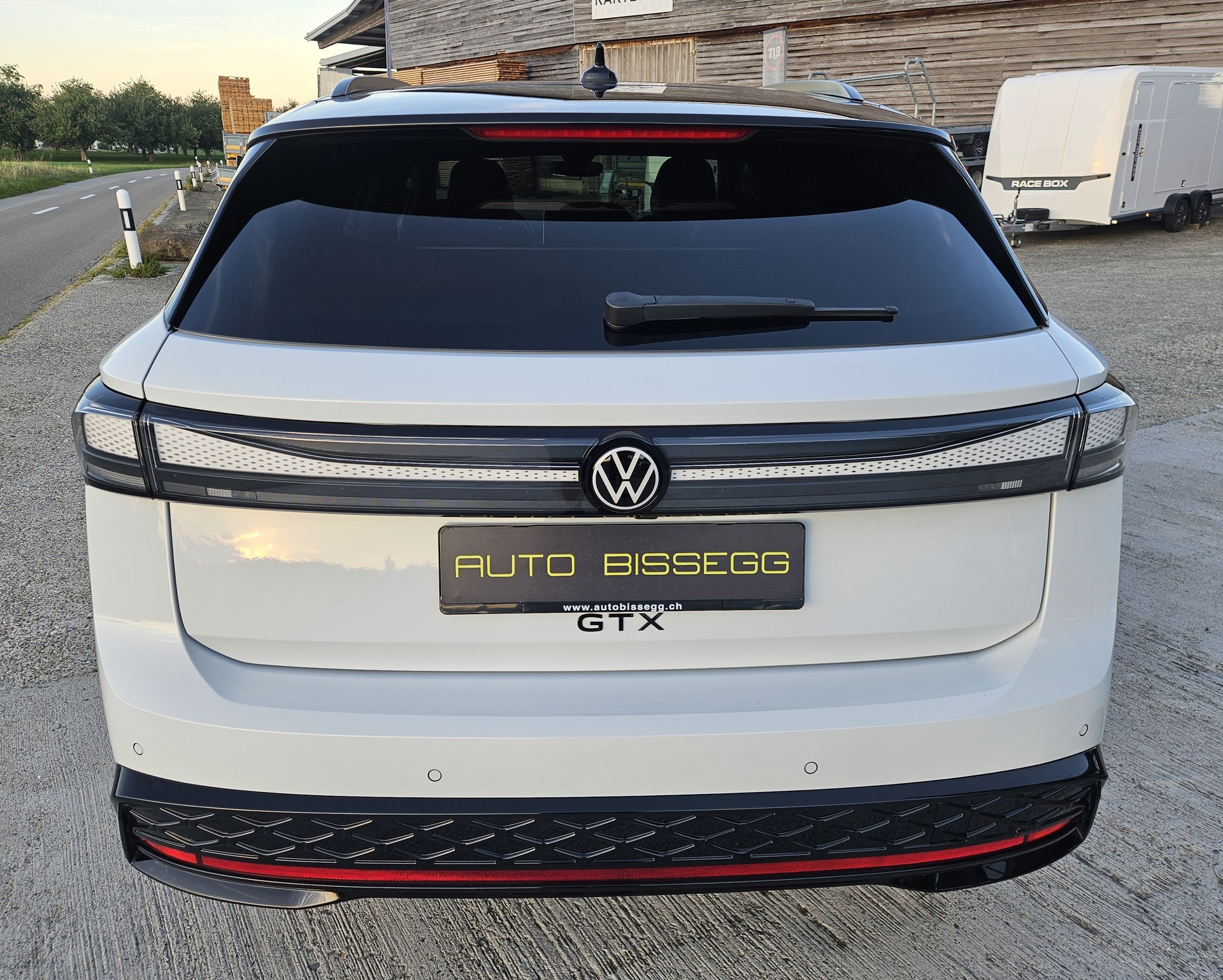 VW ID.7 Tourer GTX 86 kWh United 4 Motion mit Anhängerkupplung-image-7