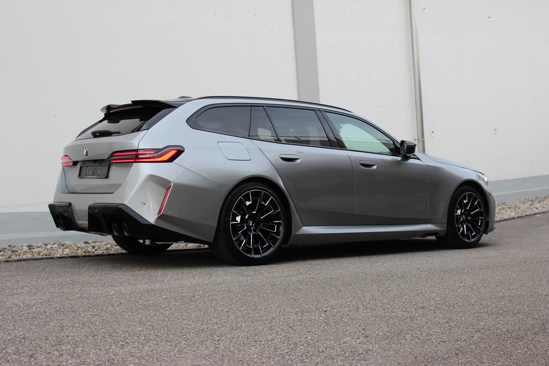 BMW M5 xDrive Touring Individual *SPACESILBER* 🎉0.0%-LEASINGAKTION🎉
