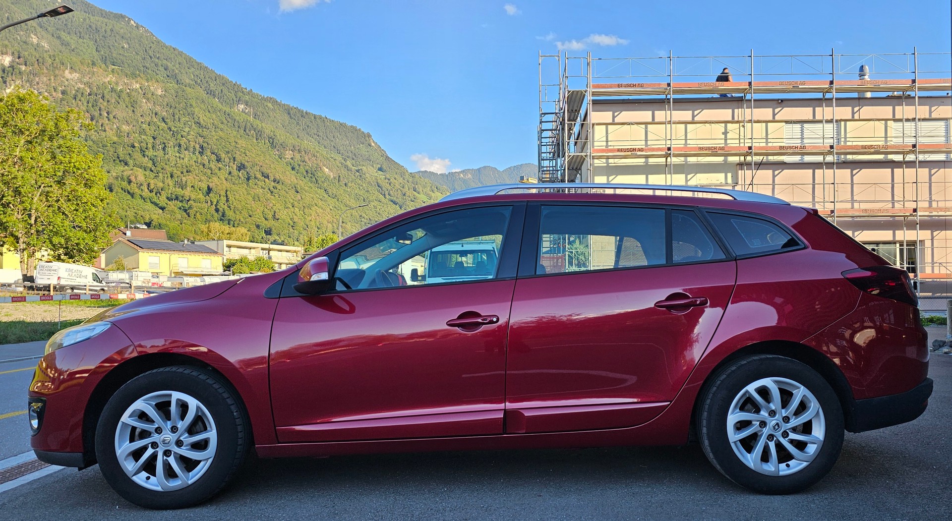 RENAULT Mégane Grandtour 1.2 16V Turbo Energy-showroom-element-1