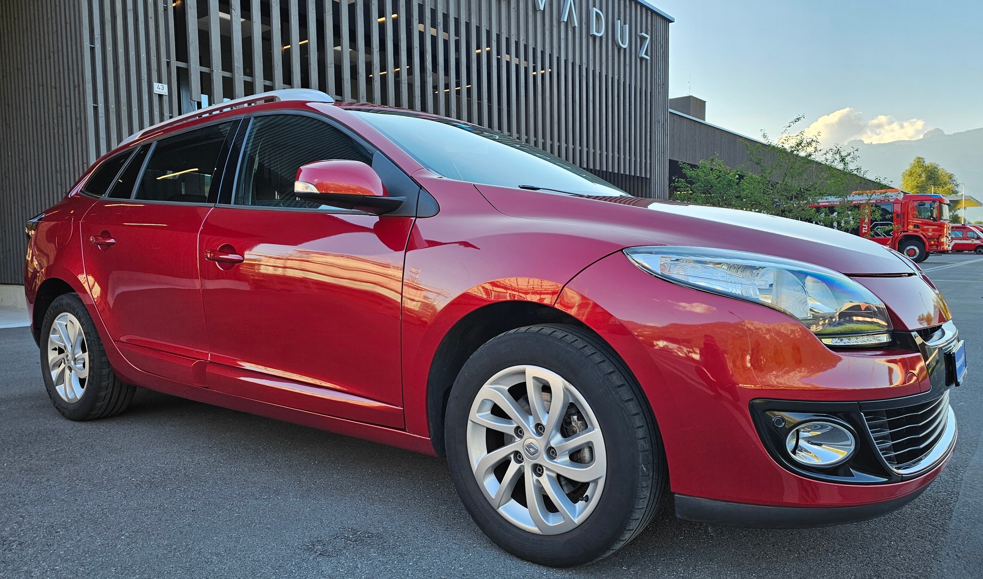 RENAULT Mégane Grandtour 1.2 16V Turbo Energy-showroom-element-3