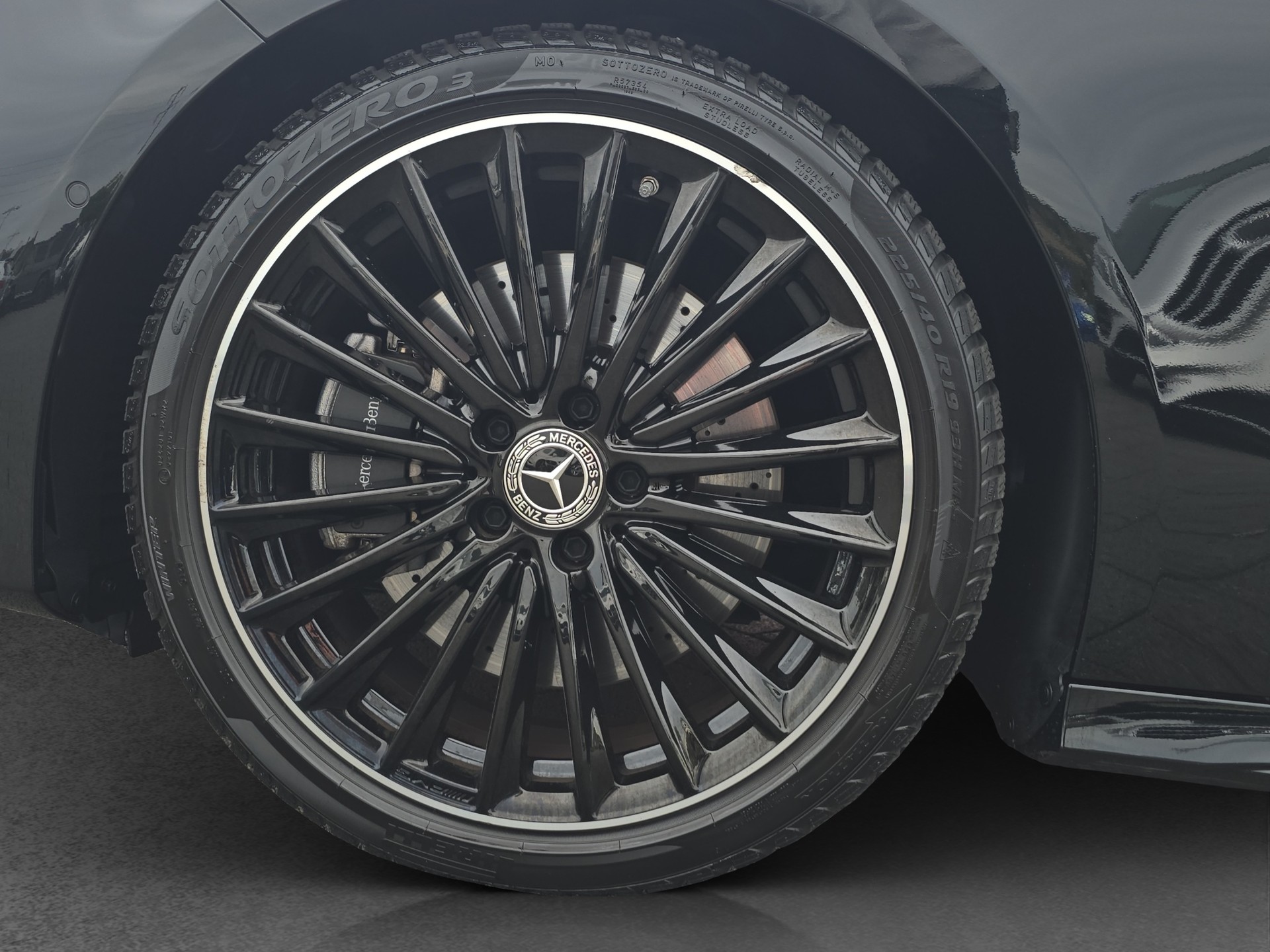 MERCEDES-BENZ A 250 4Matic 8G-DCT-image-11