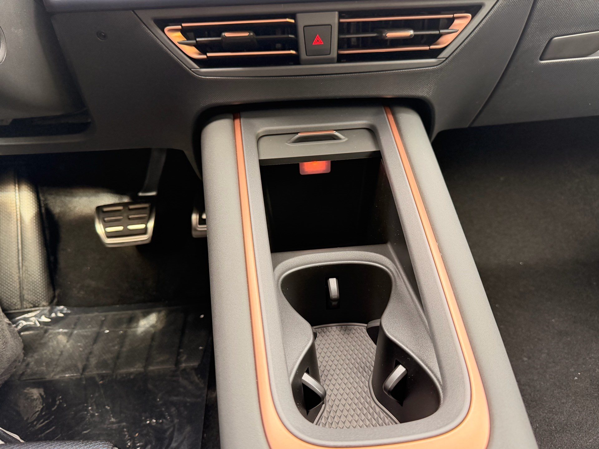 CUPRA Born FACELIFT *** TOP AUSSTATTUNG MIT 5 JAHREN CUPRA WERKSGARANTIE *** ***-image-24