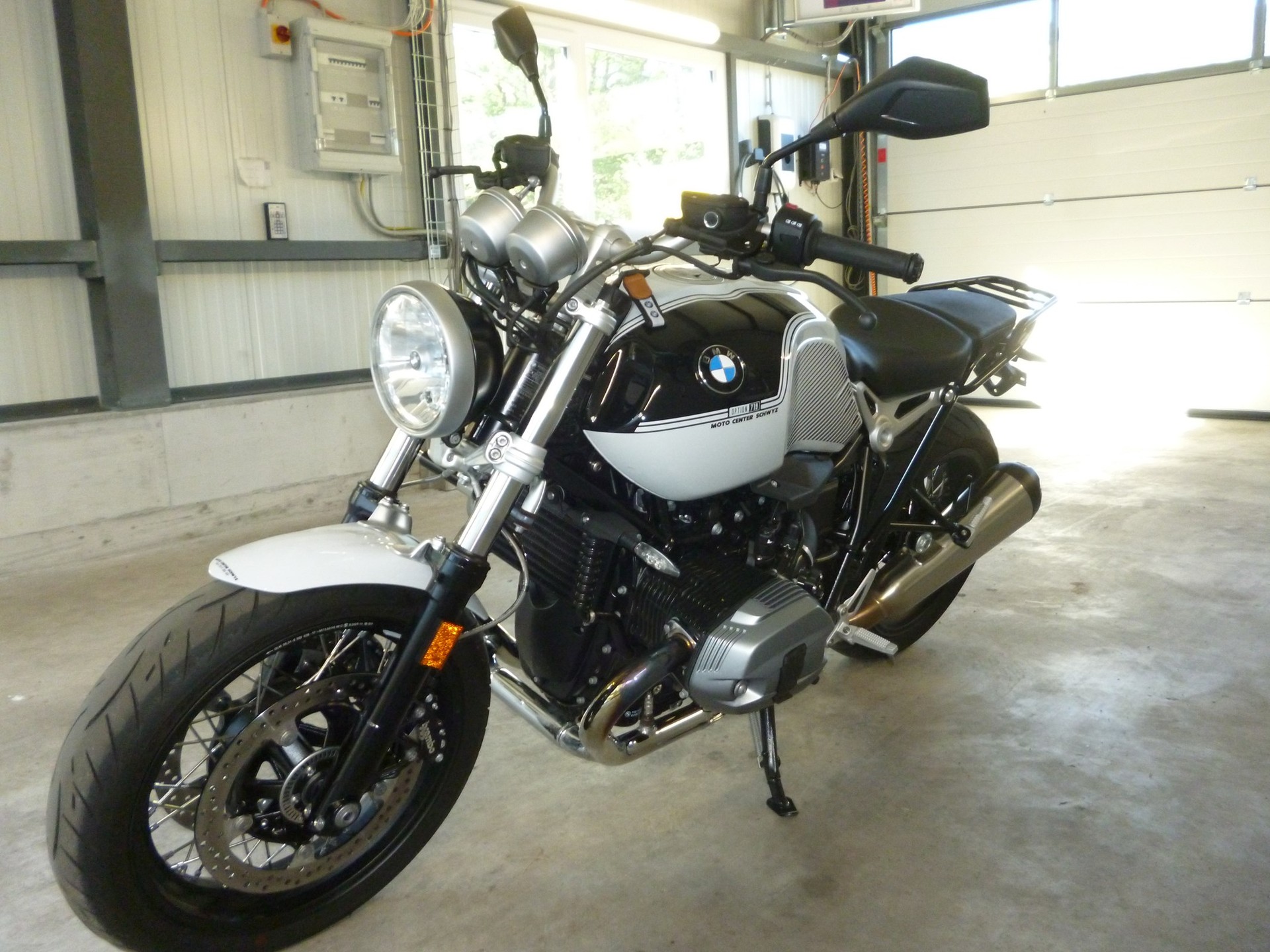 BMW R nineT Pure ABS-image-0