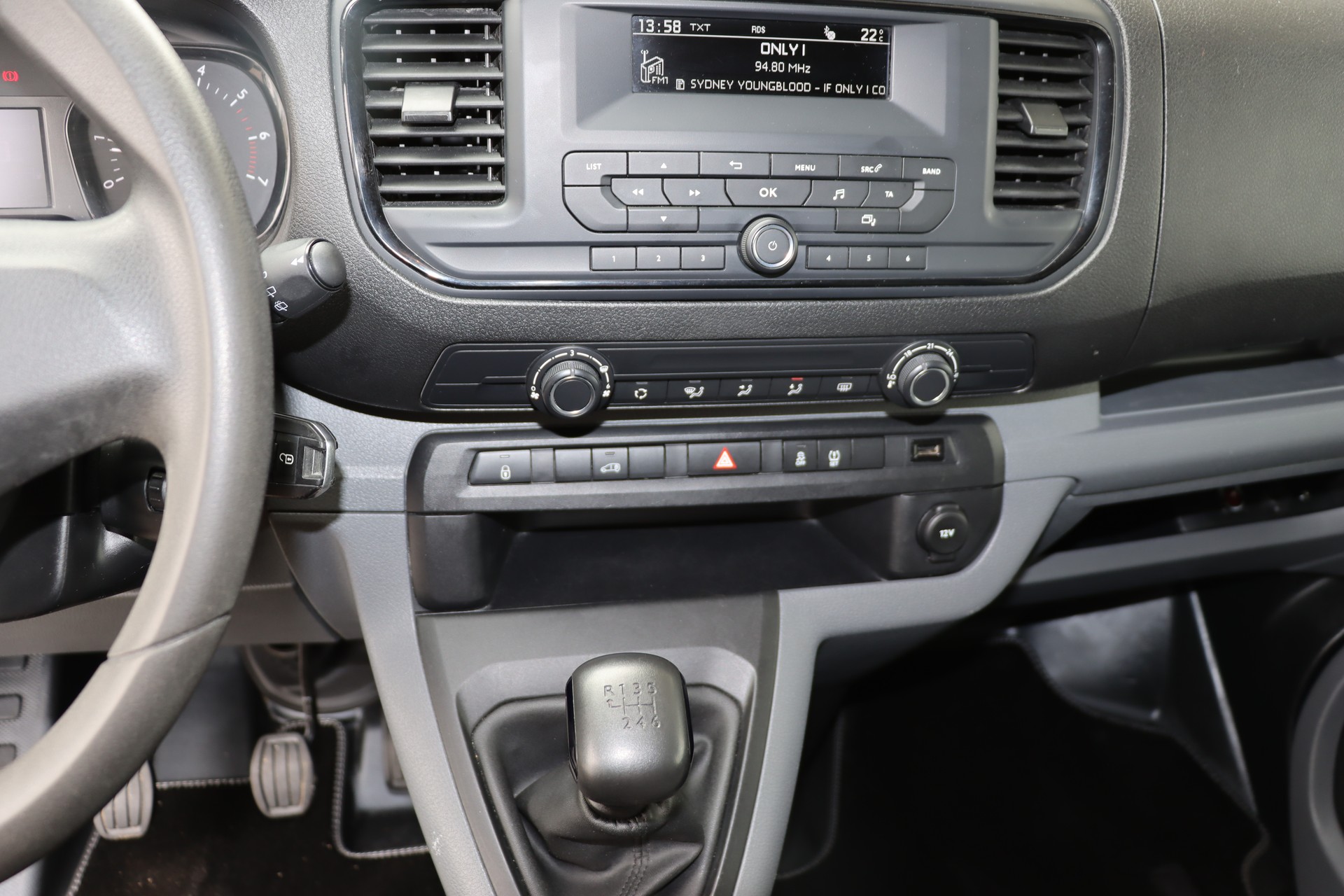 CITROEN Jumpy 2.0 BlueHDi 120 XL Attraction-image-14
