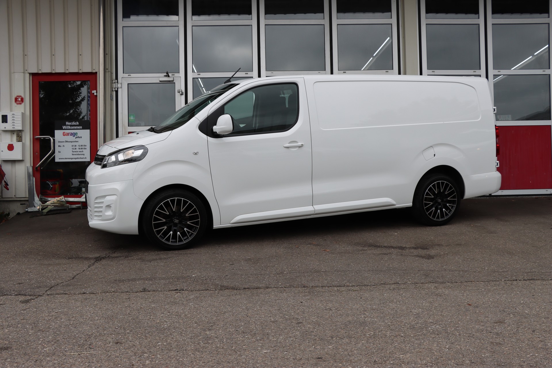 CITROEN Jumpy 2.0 BlueHDi 120 XL Attraction-image-4