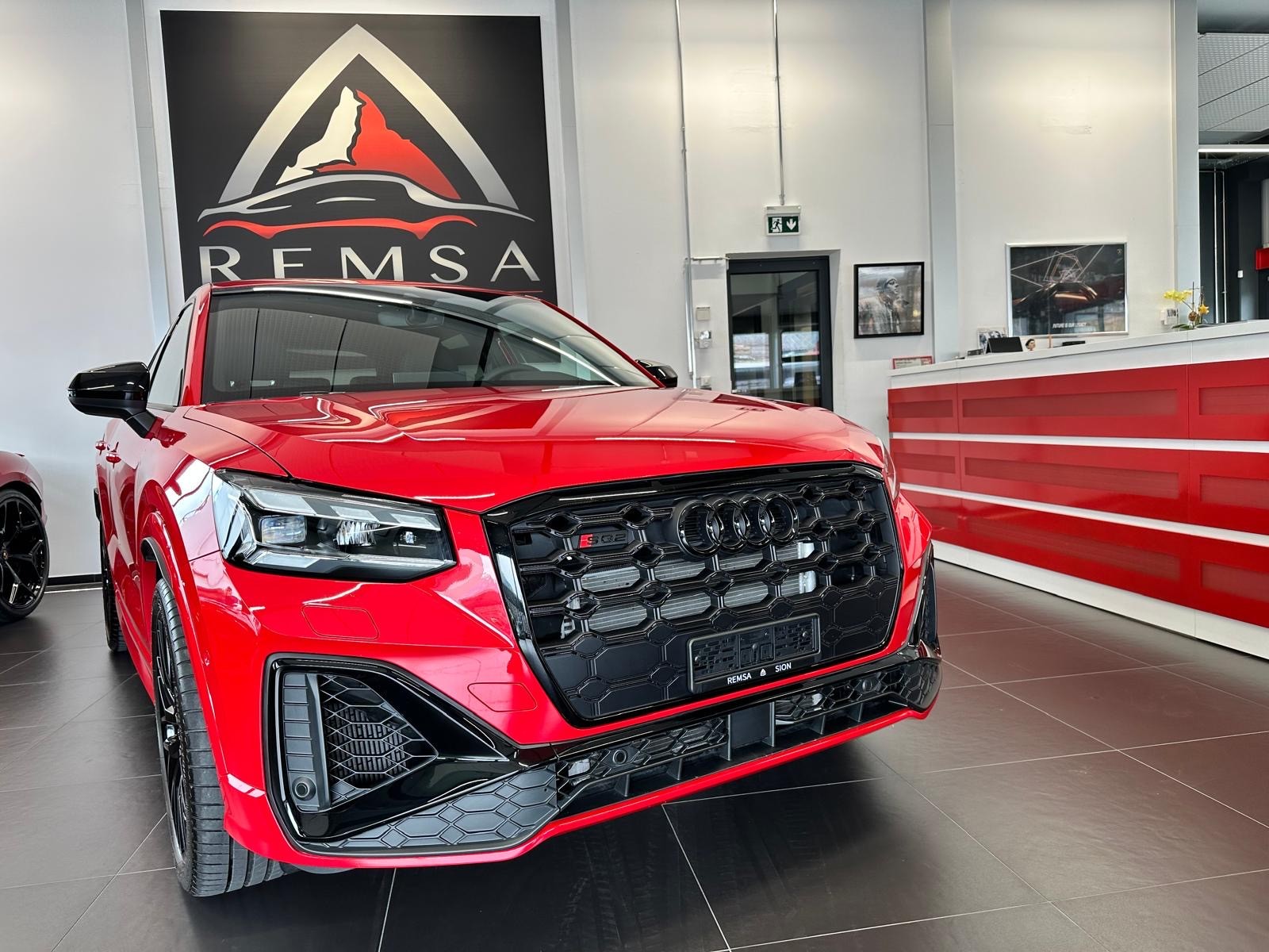 AUDI SQ2 TFSI quattro S-tronic-image-2