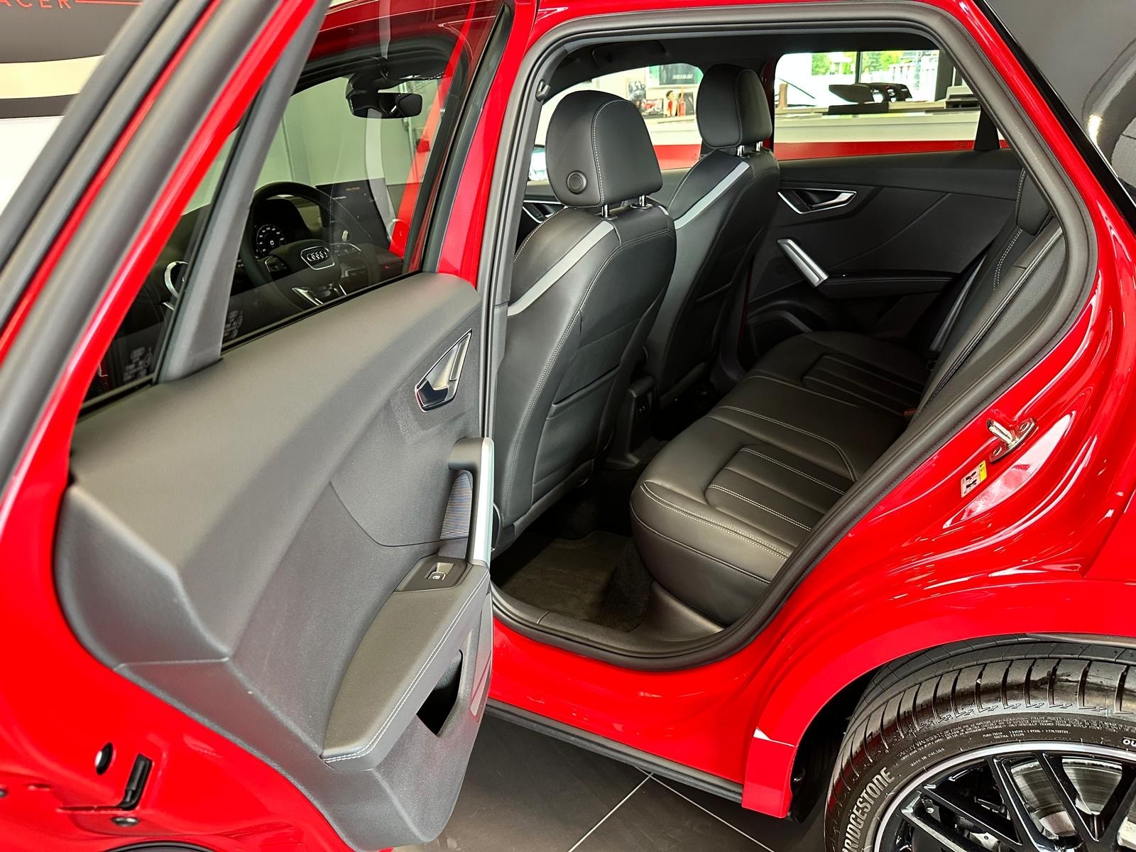 AUDI SQ2 TFSI quattro S-tronic-image-8