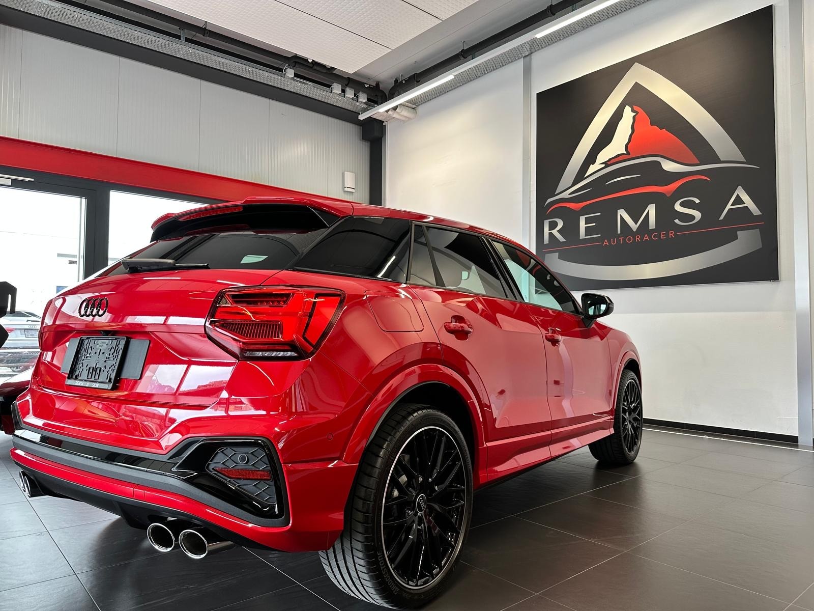 AUDI SQ2 TFSI quattro S-tronic-image-3