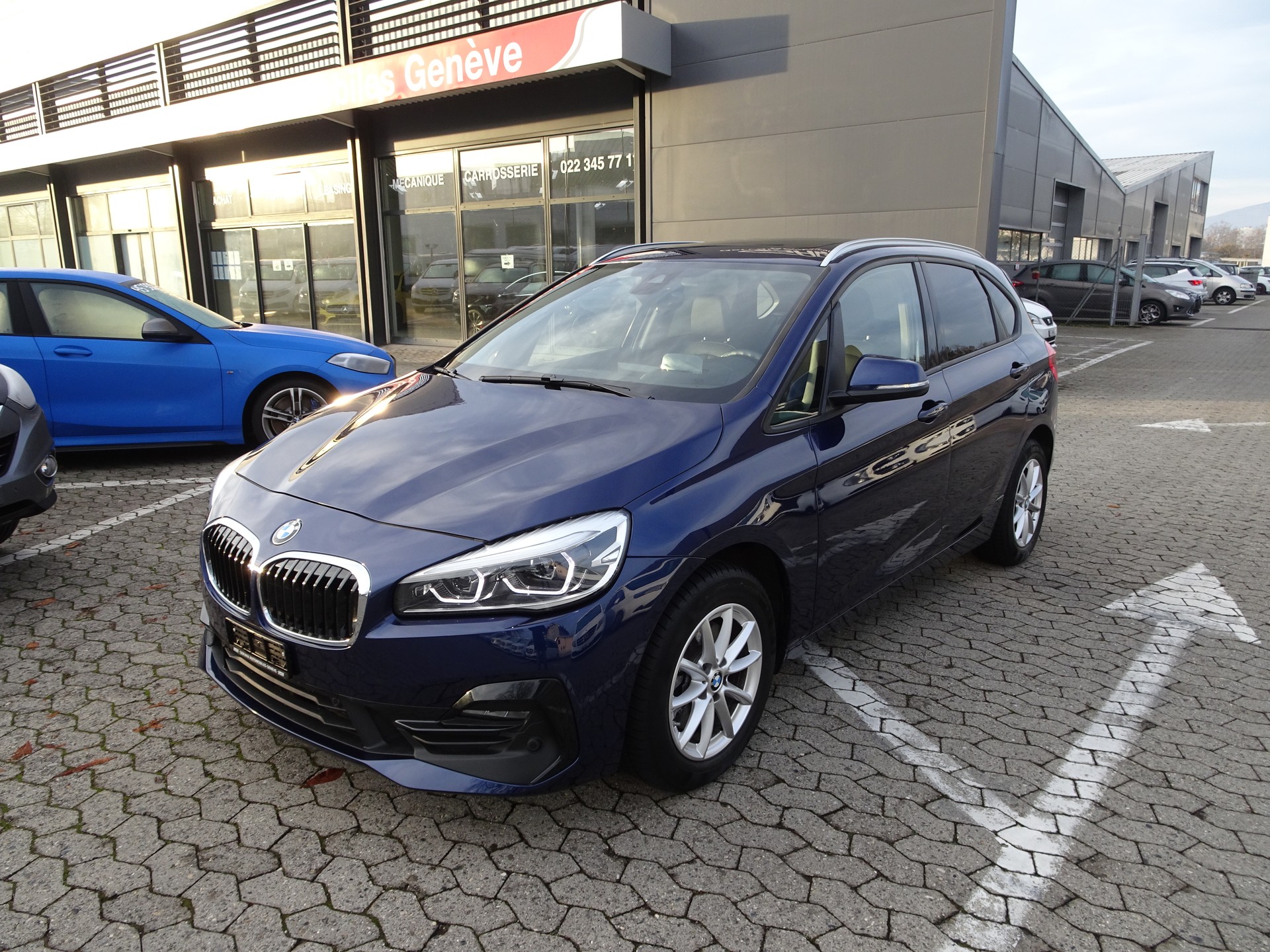 BMW 218d xDrive Active Tourer Steptronic Sport Line-showroom-element-1