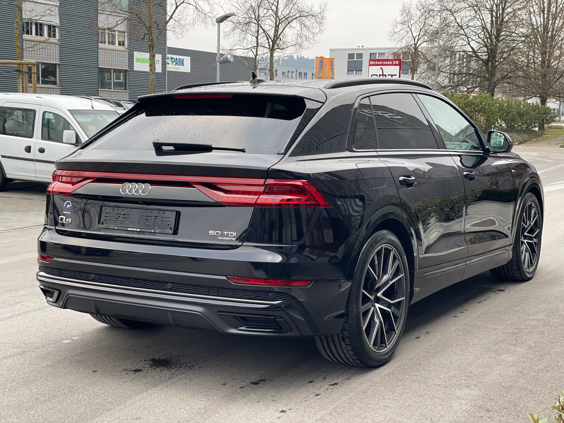AUDI Q8 50 TDI quattro tiptronic-image-3