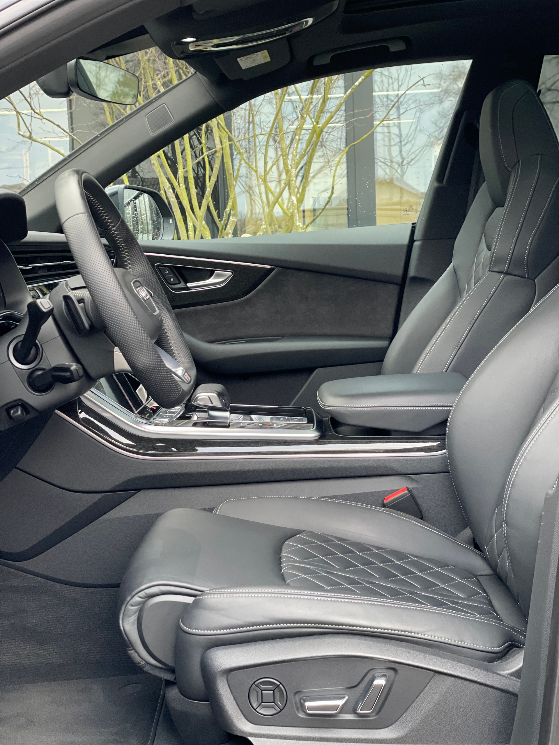 AUDI Q8 50 TDI quattro tiptronic-image-8