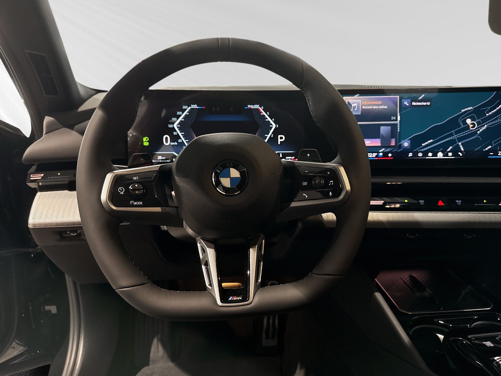 BMW 520d xDrive 48V Touring M Sport Pro Steptronic-image-4