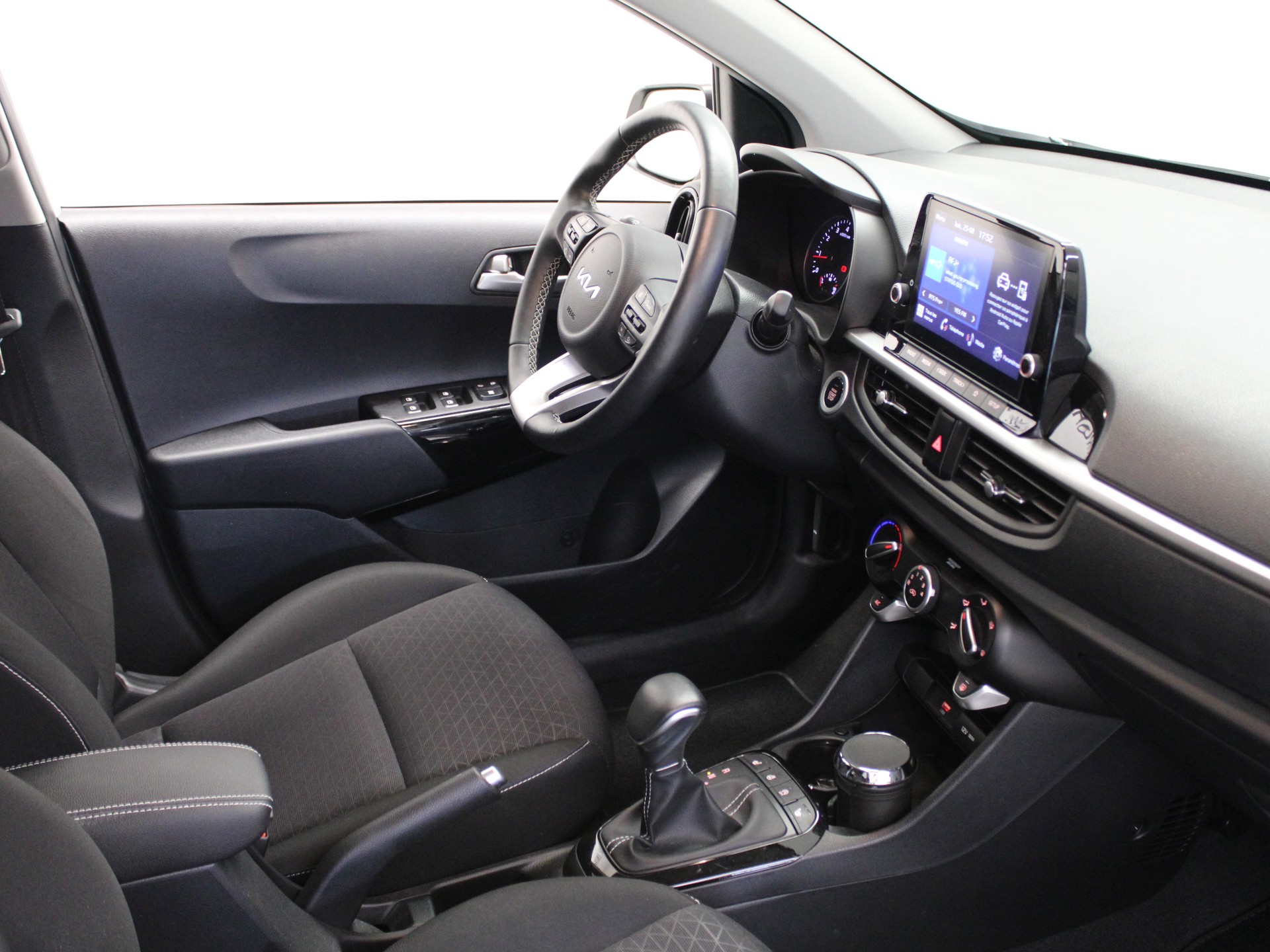 KIA Picanto 1.2 CVVT Style AMT-image-5