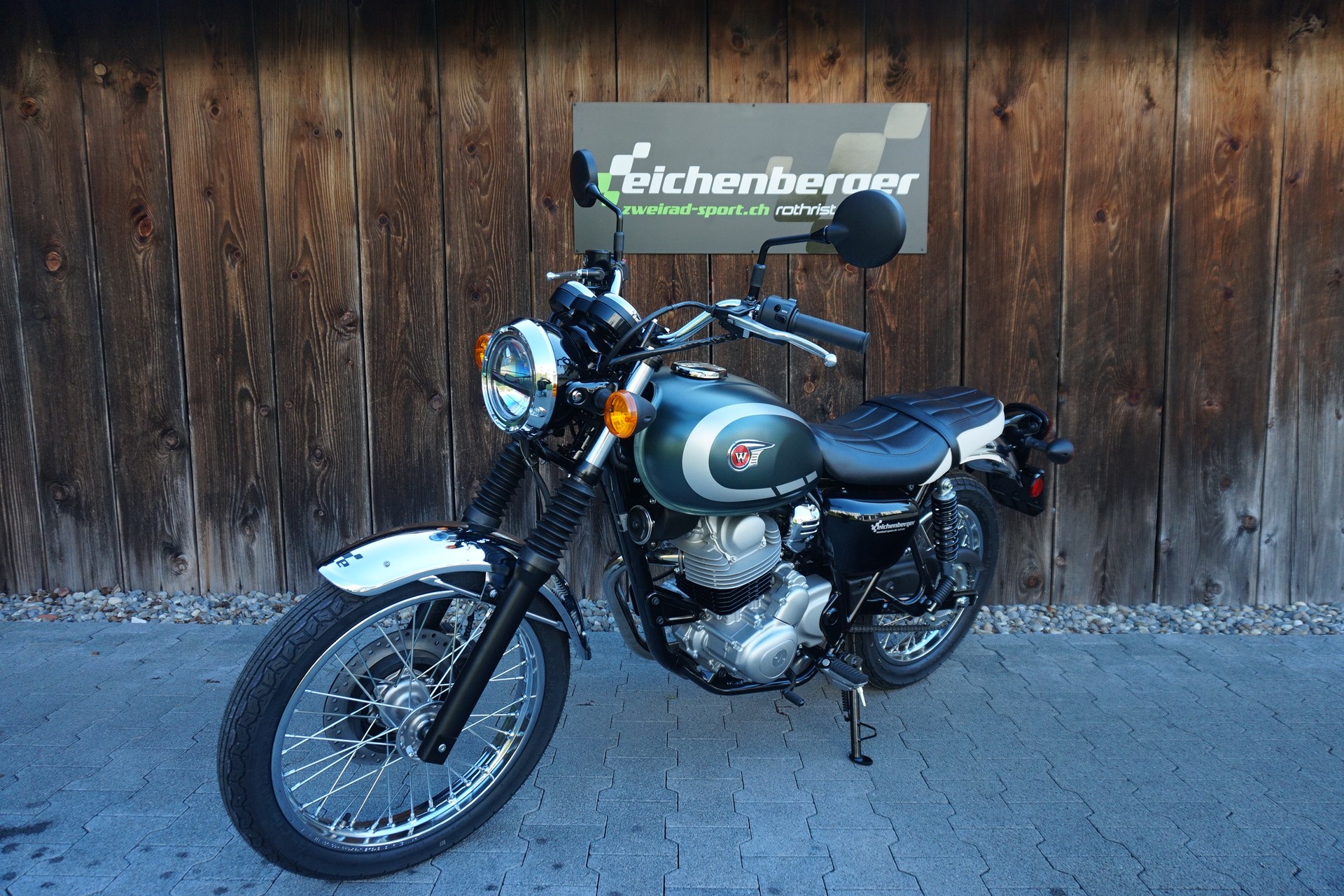 KAWASAKI W230 ABS MY26-image-1