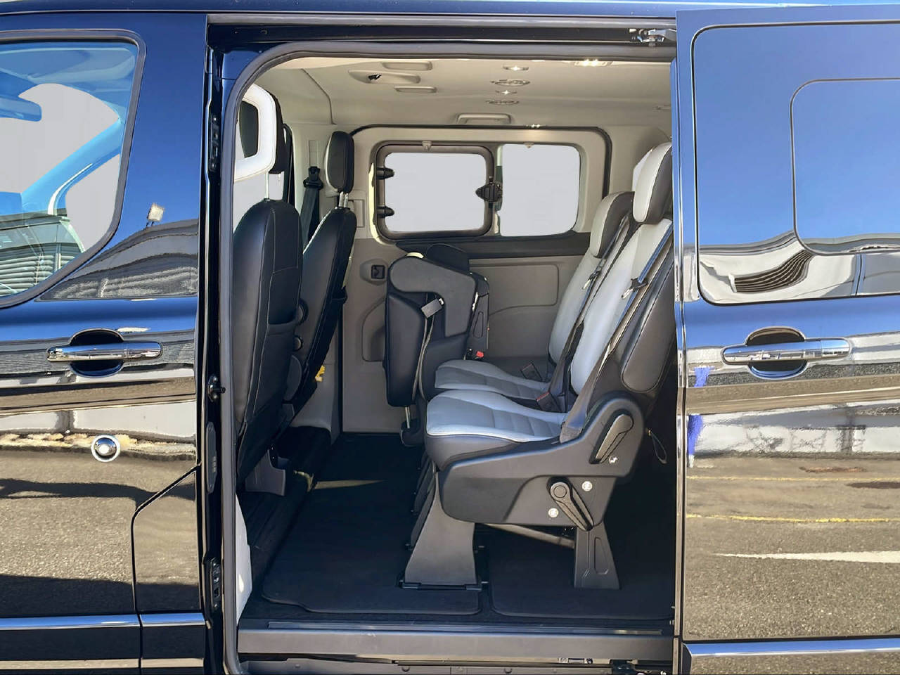FORD Tourneo Custom 320 L1 2.0 TDCi 185 Titanium X-image-12