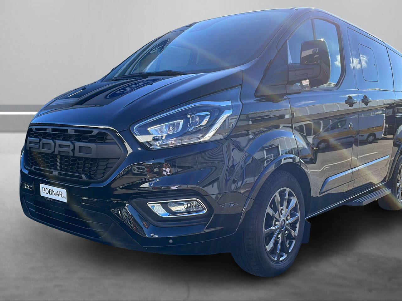 FORD Tourneo Custom 320 L1 2.0 TDCi 185 Titanium X-showroom-element-1