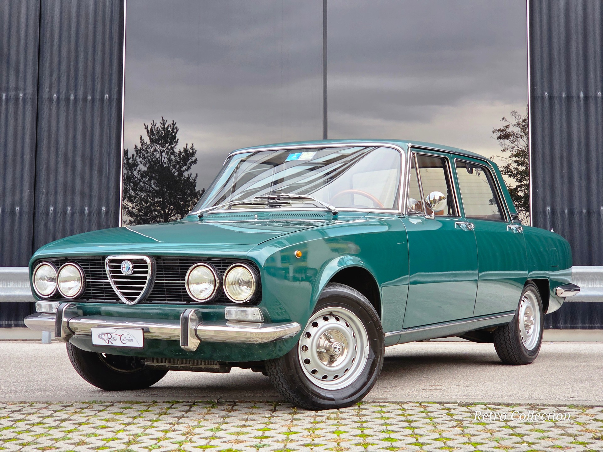 ALFA ROMEO 2000 Berlina - rare - excellent état d'origine - belle combinaison couleurs - historique disponible - expertisée vétéran 08.24.