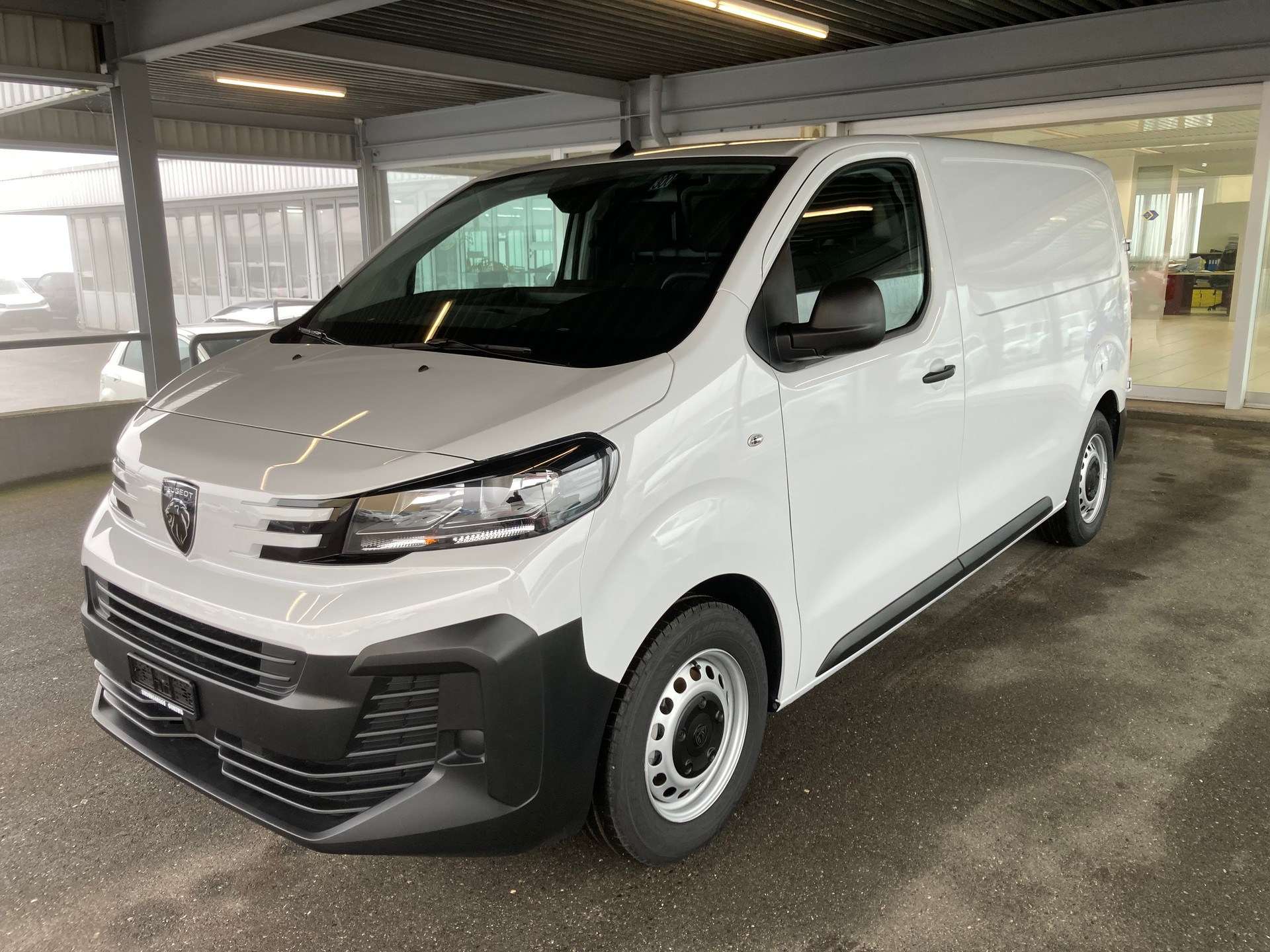 PEUGEOT Expert 1.5 BlueHDi 120 Standard (L1)