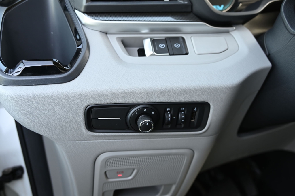 MAXUS eDeliver 9 L2H2 72kWh-image-18