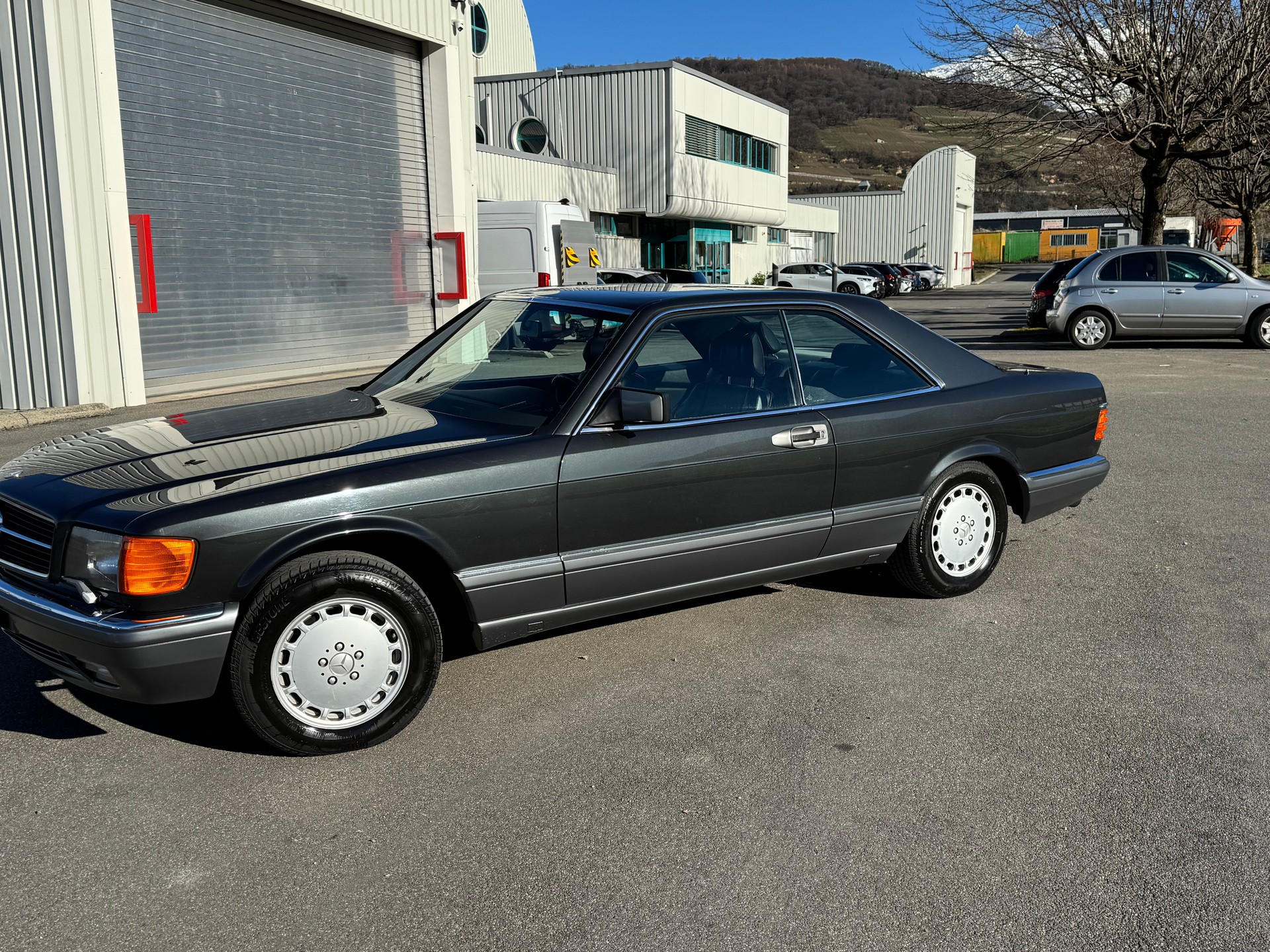 MERCEDES-BENZ 560 SEC Automatic-image-4