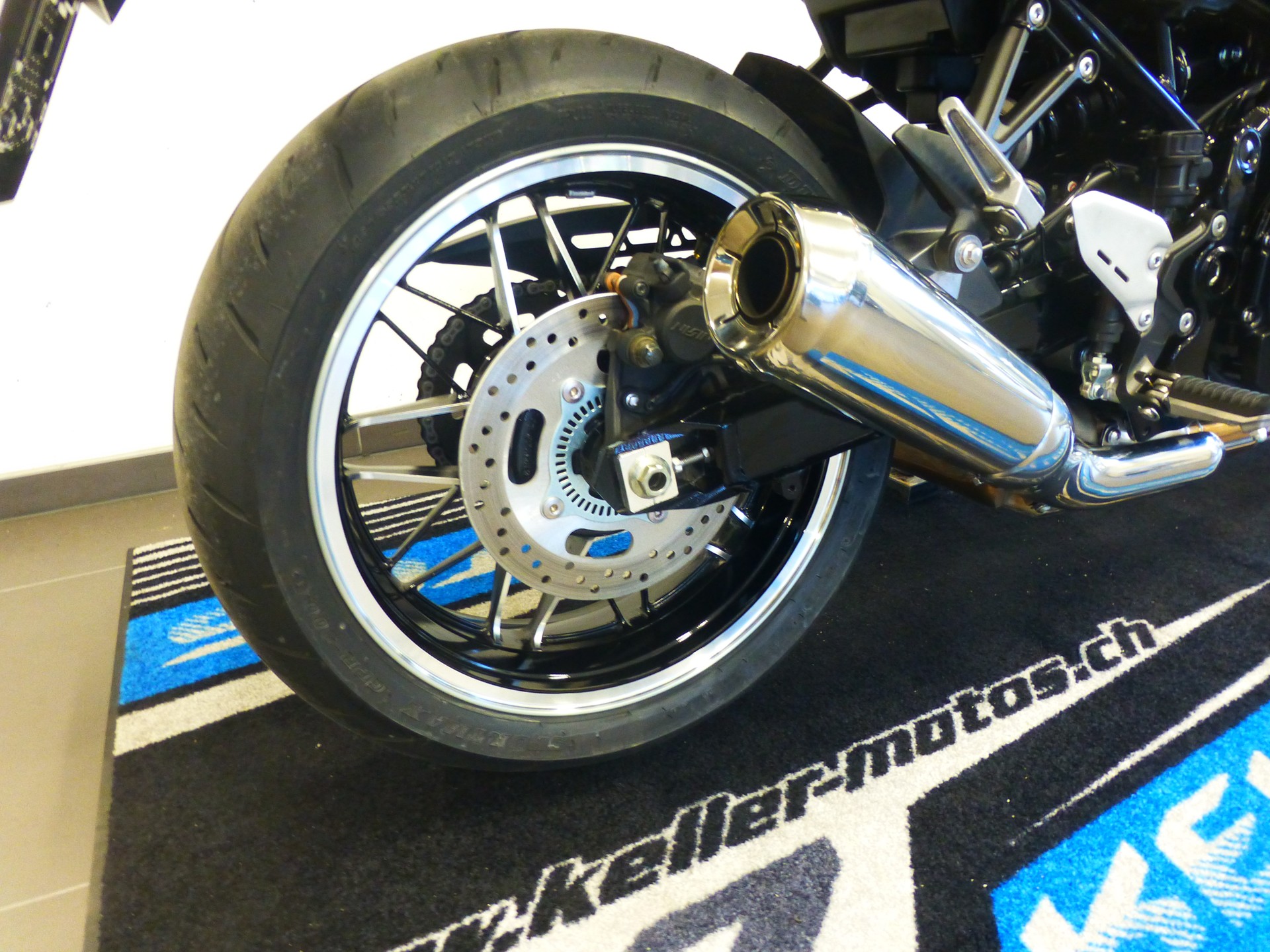 KAWASAKI Z 900 RS-image-4