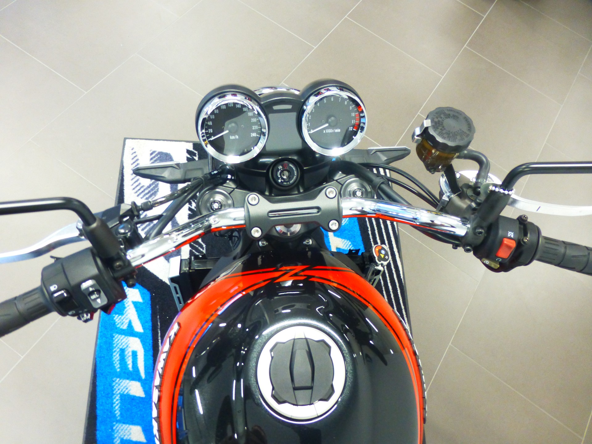 KAWASAKI Z 900 RS-image-11