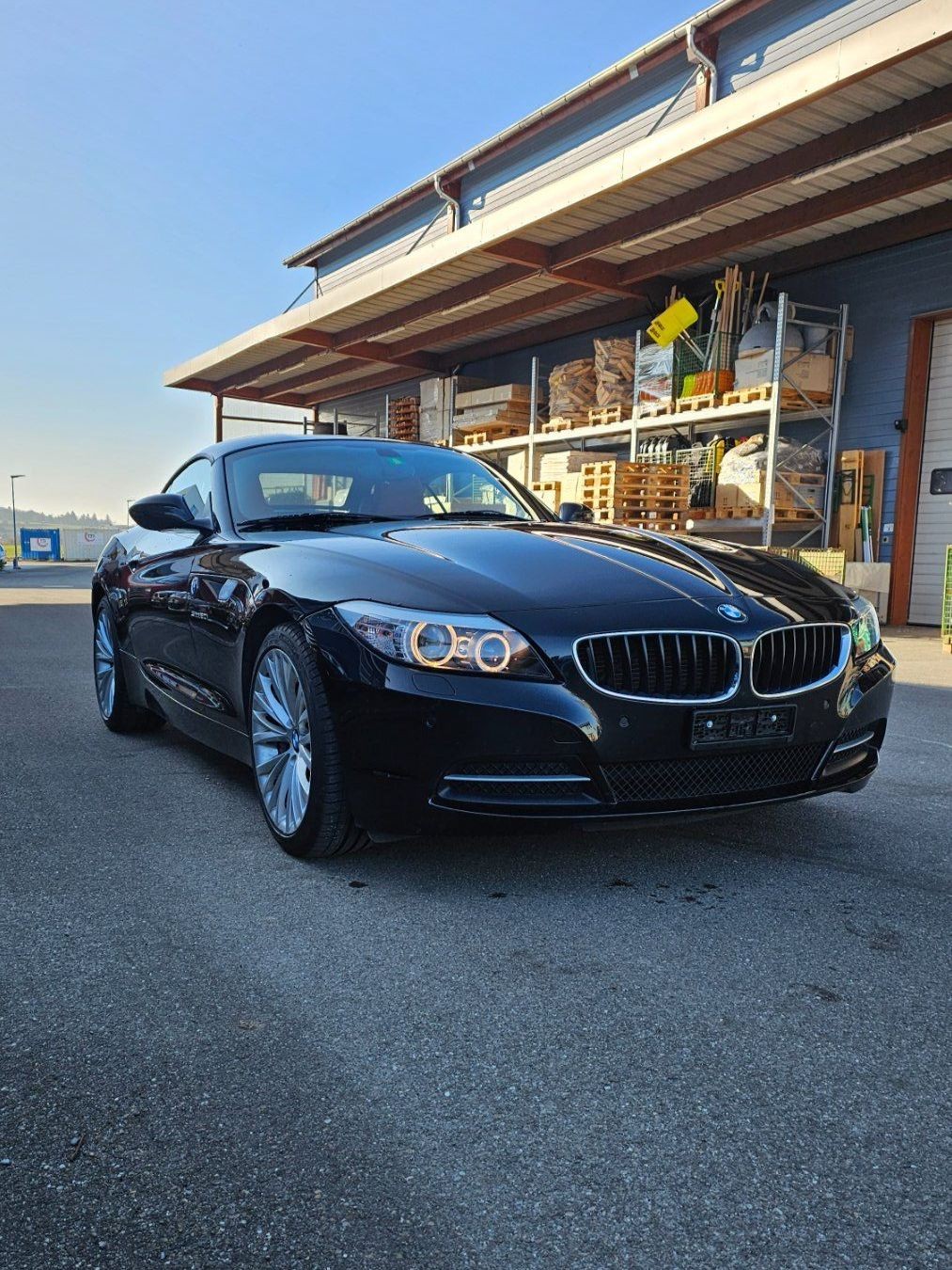 BMW Z4 sDrive30i-showroom-element-1