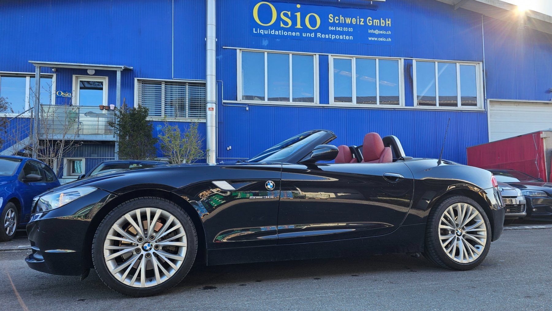 BMW Z4 sDrive30i-showroom-element-3